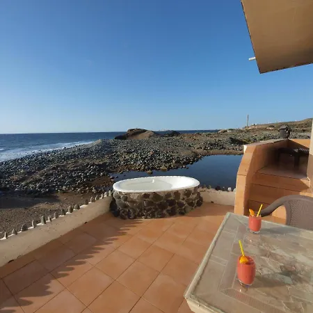 Appartamento Sunrise Directly At The Sea La Mareta