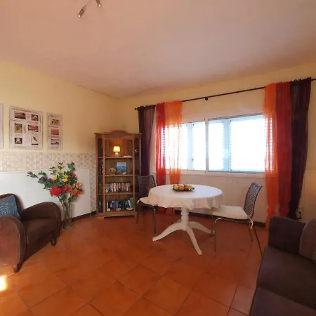 Sunrise Directly At The Sea Appartamento