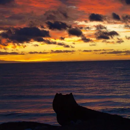 Sunrise Directly At The Sea Appartamento La Mareta