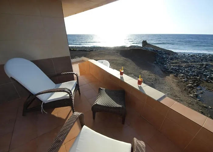 Sunrise Directly At The Sea Apartment